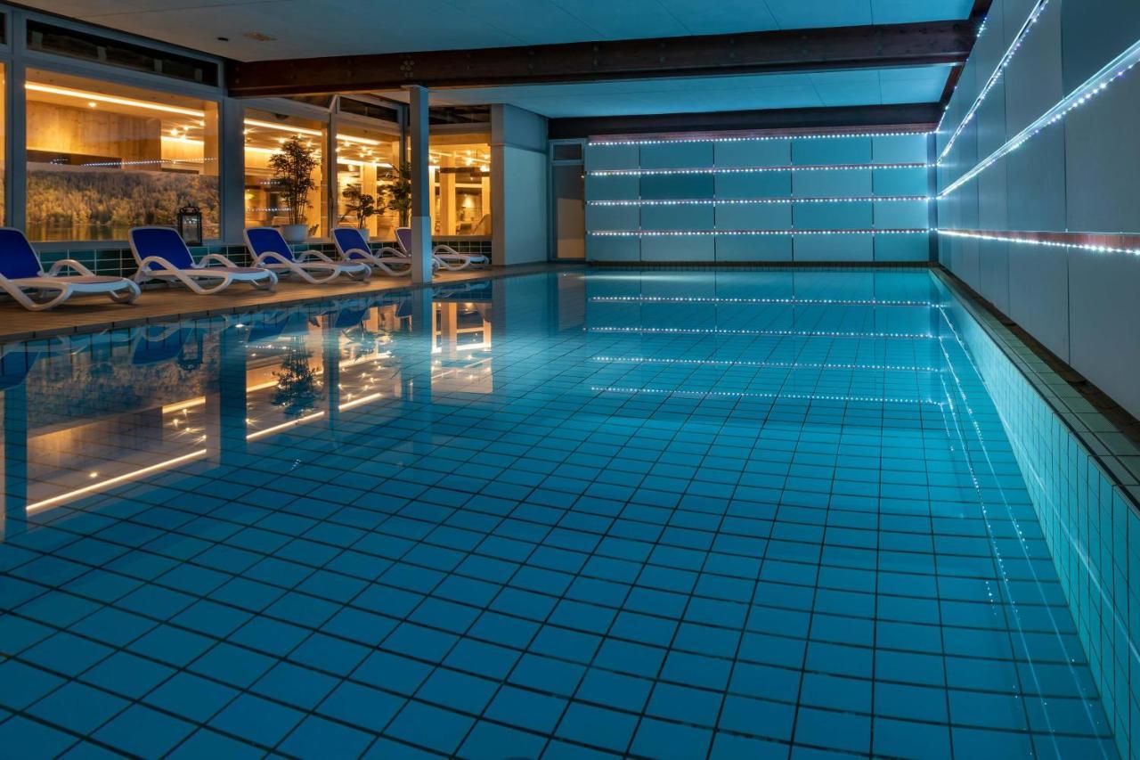 Wellnesshotel Sonnenhof & Sonnhalde ユーリンゲン・ビルケンドルフ エクステリア 写真