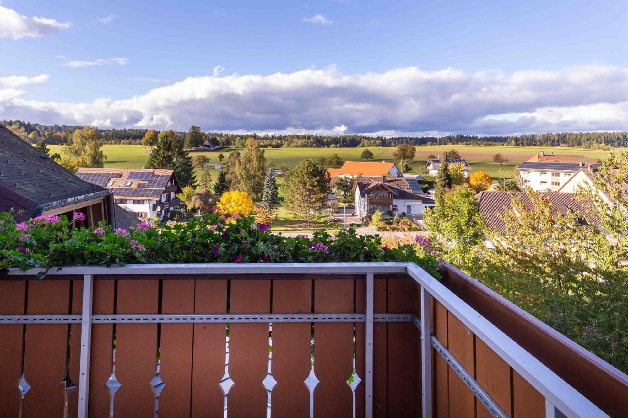 Wellnesshotel Sonnenhof & Sonnhalde ユーリンゲン・ビルケンドルフ エクステリア 写真