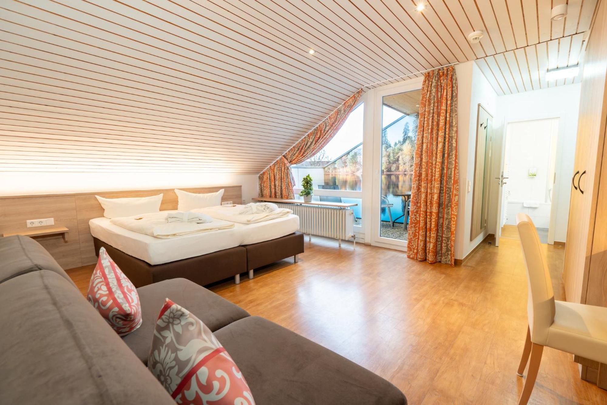Wellnesshotel Sonnenhof & Sonnhalde ユーリンゲン・ビルケンドルフ エクステリア 写真